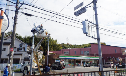 交通信号機・道路情報設備